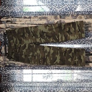 Gap Camoflauge Pants Size 8 Tall